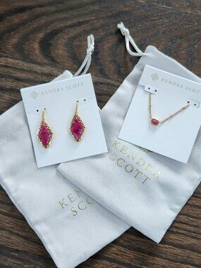 New Kendra Scott earrings and necklace